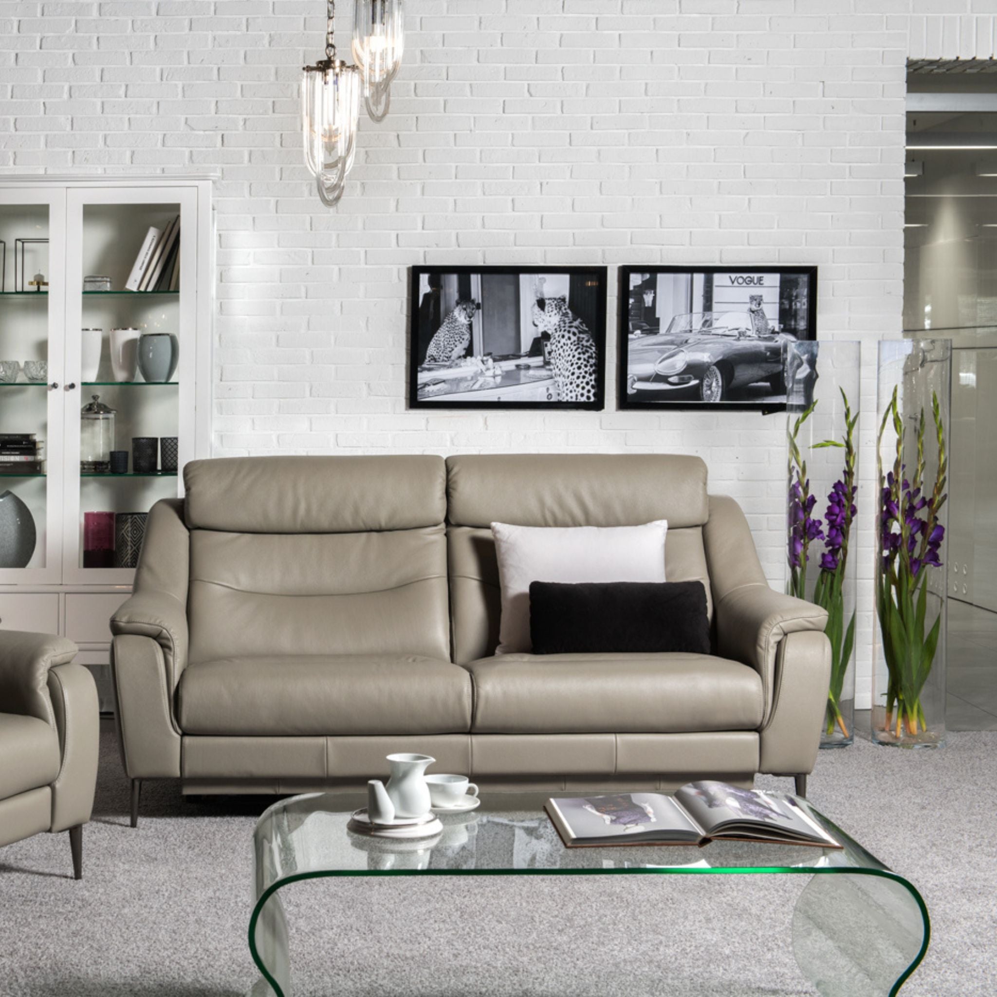 Gladiolus Vero Sofa – an elegant sofa bed for the living room
