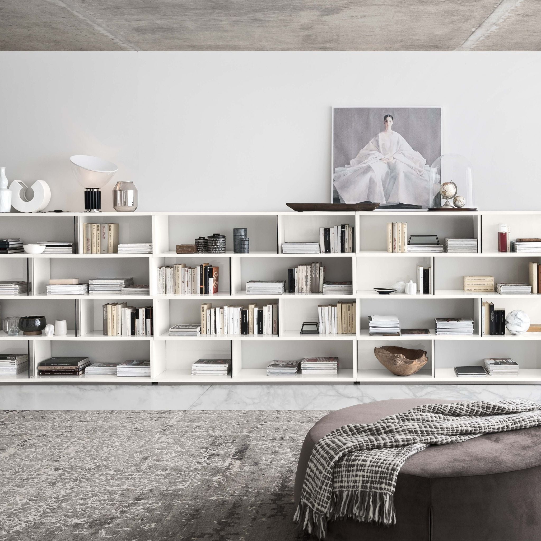 Artemide Alf Italia – luksusowe meble do jadalni w bieli i wysokim połysku