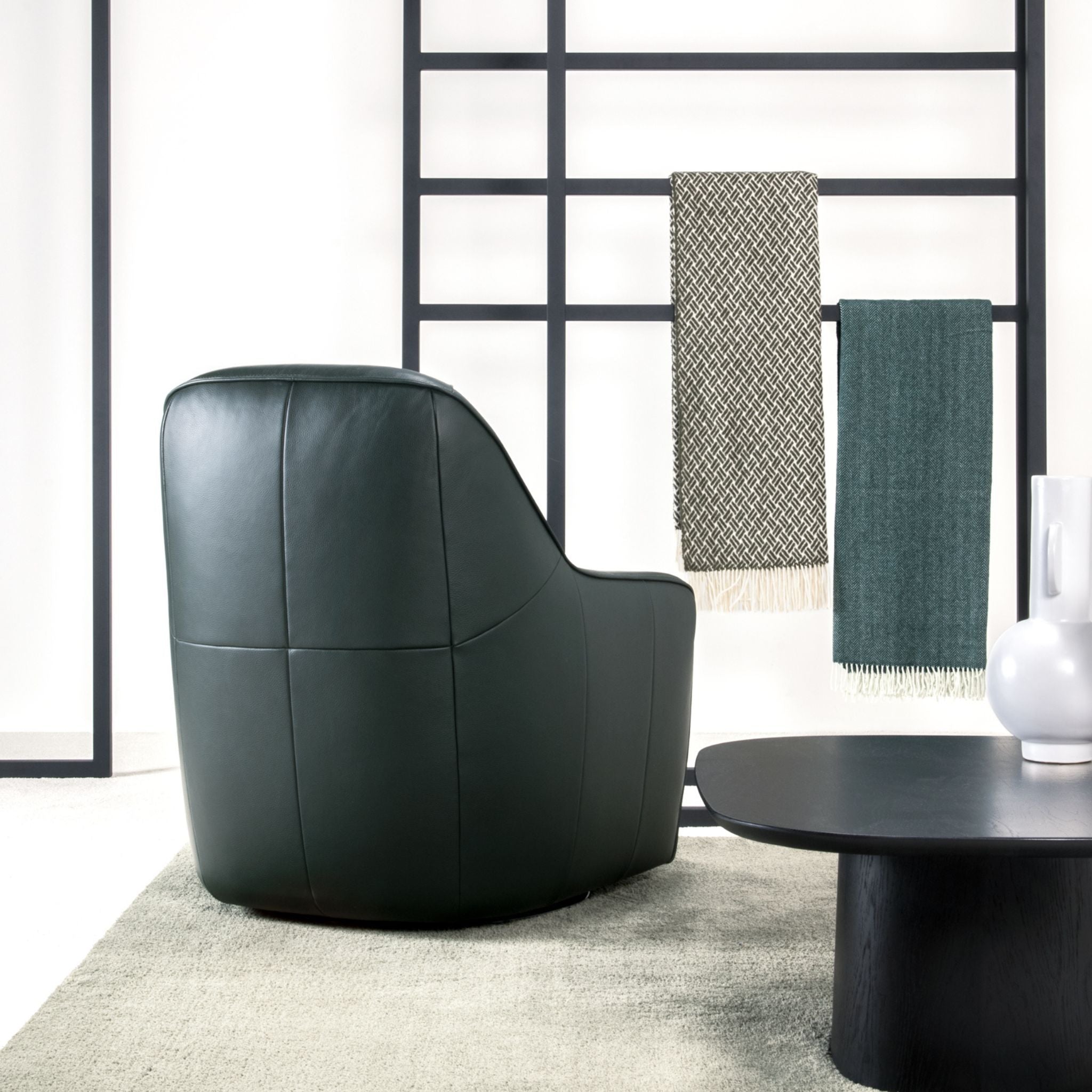 Fotel obrotowy Rosmarino Vero – designerskie fotele do salonu