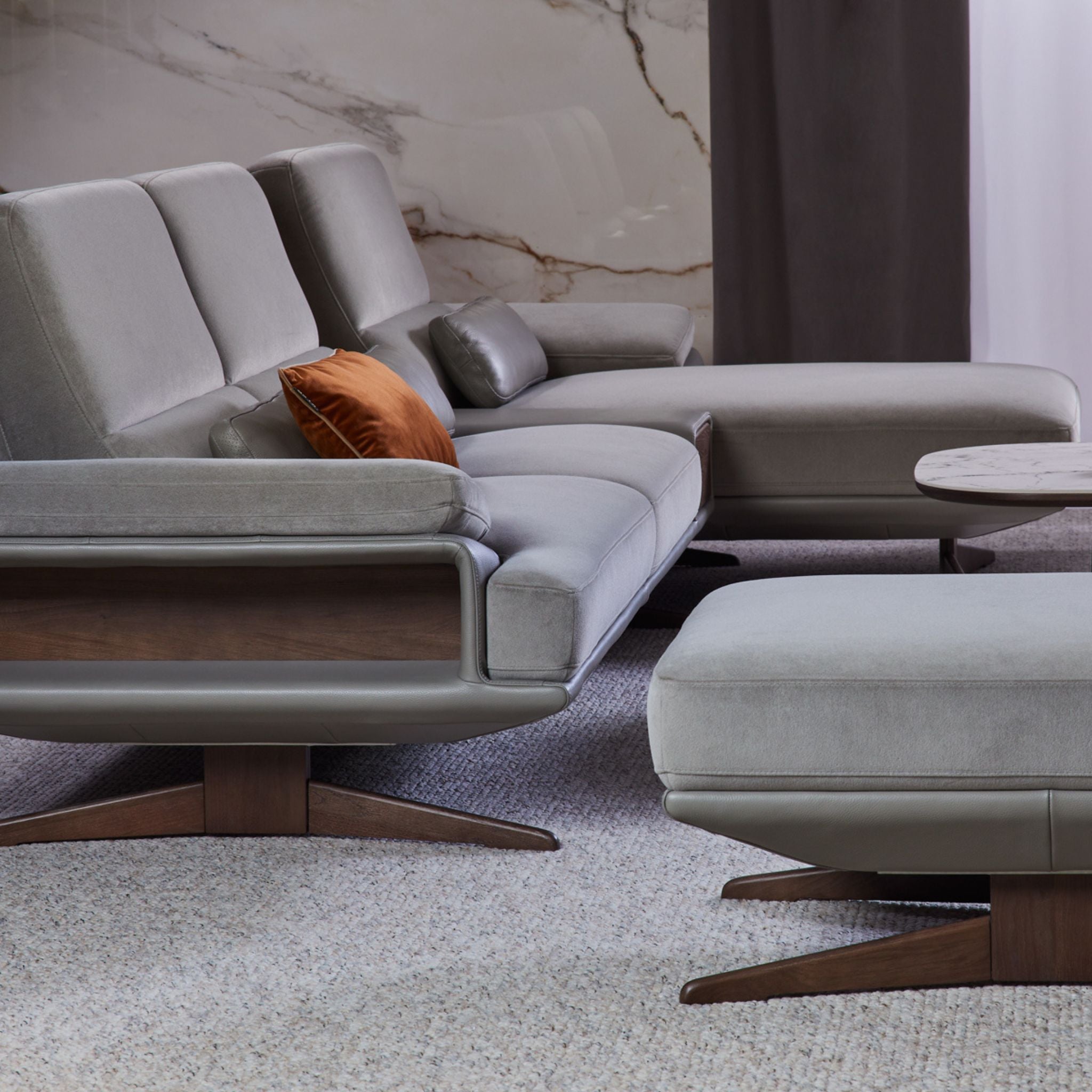 Kler Soprano – a modular lounge system with intelligent technology