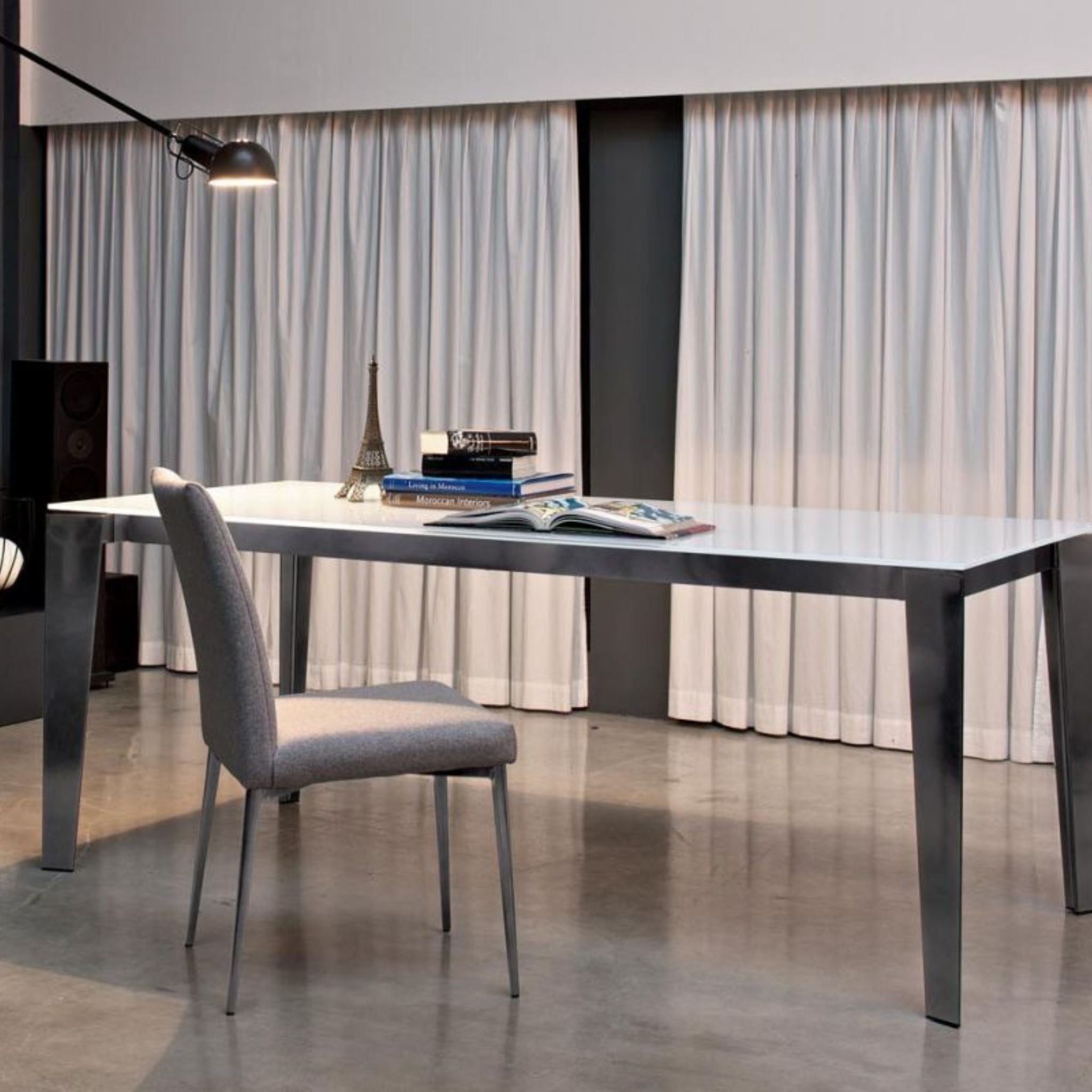 Bontempi Cruz – minimalistyczny stół jadalniany w duchu włoskiego modernizmu