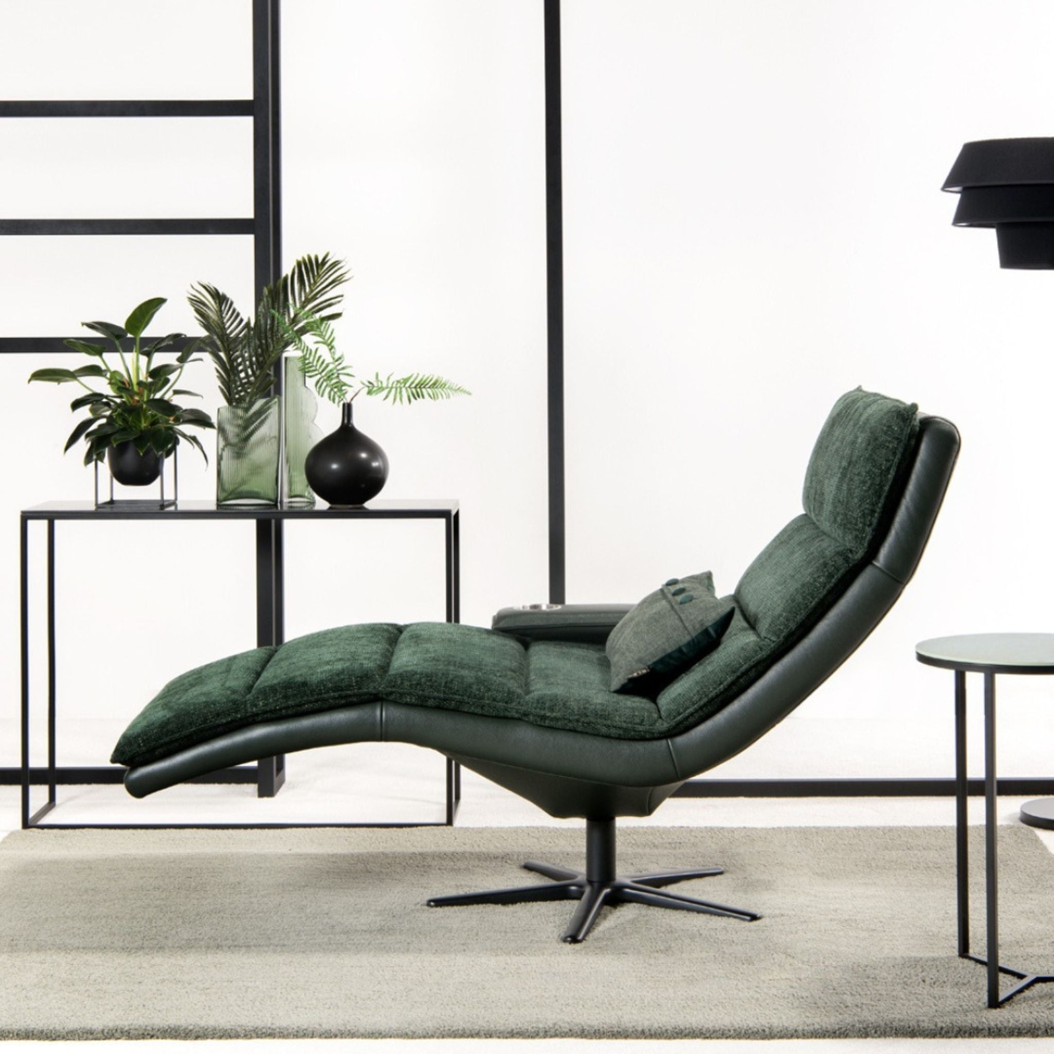 Canella Vero Chaise Longue – luxury rotating chaise longue for modern interiors