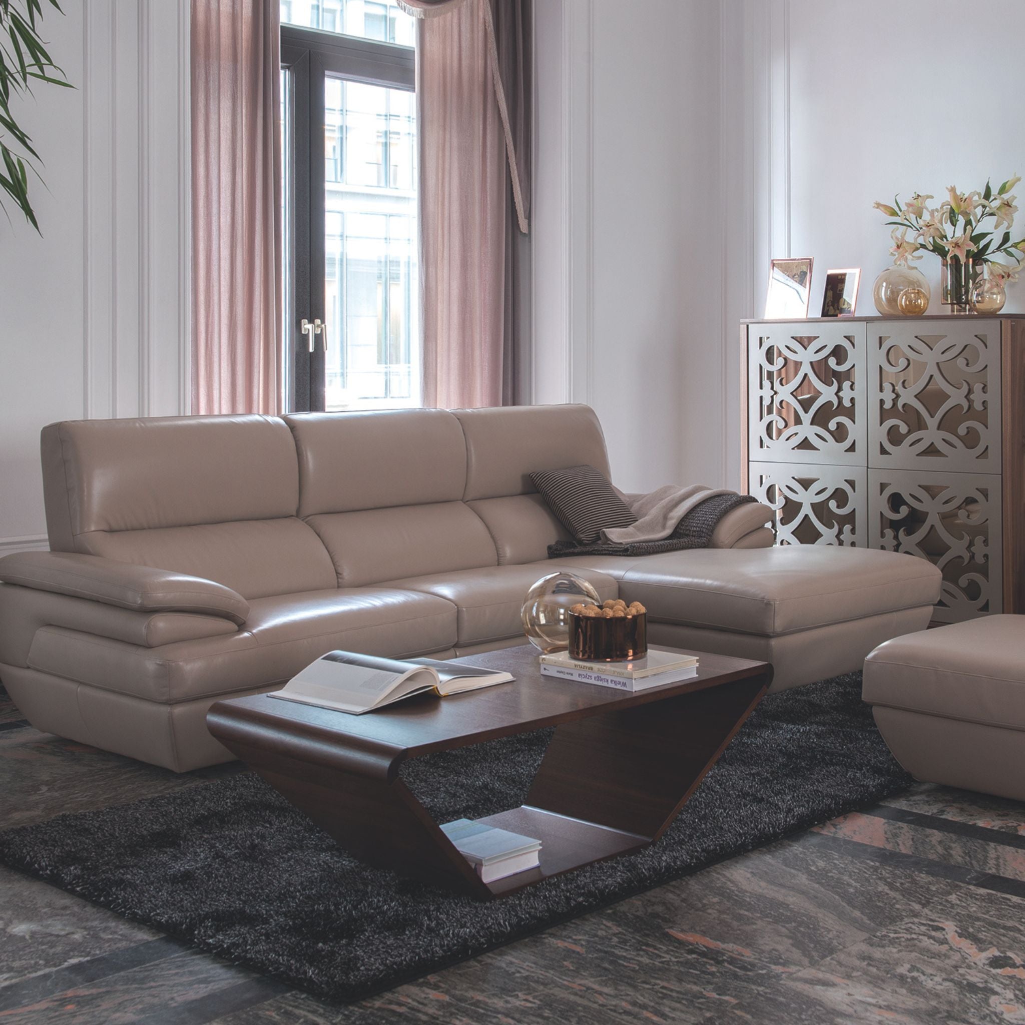 Komoda Musica – luksusowy design z motywem arabesco marki Kler