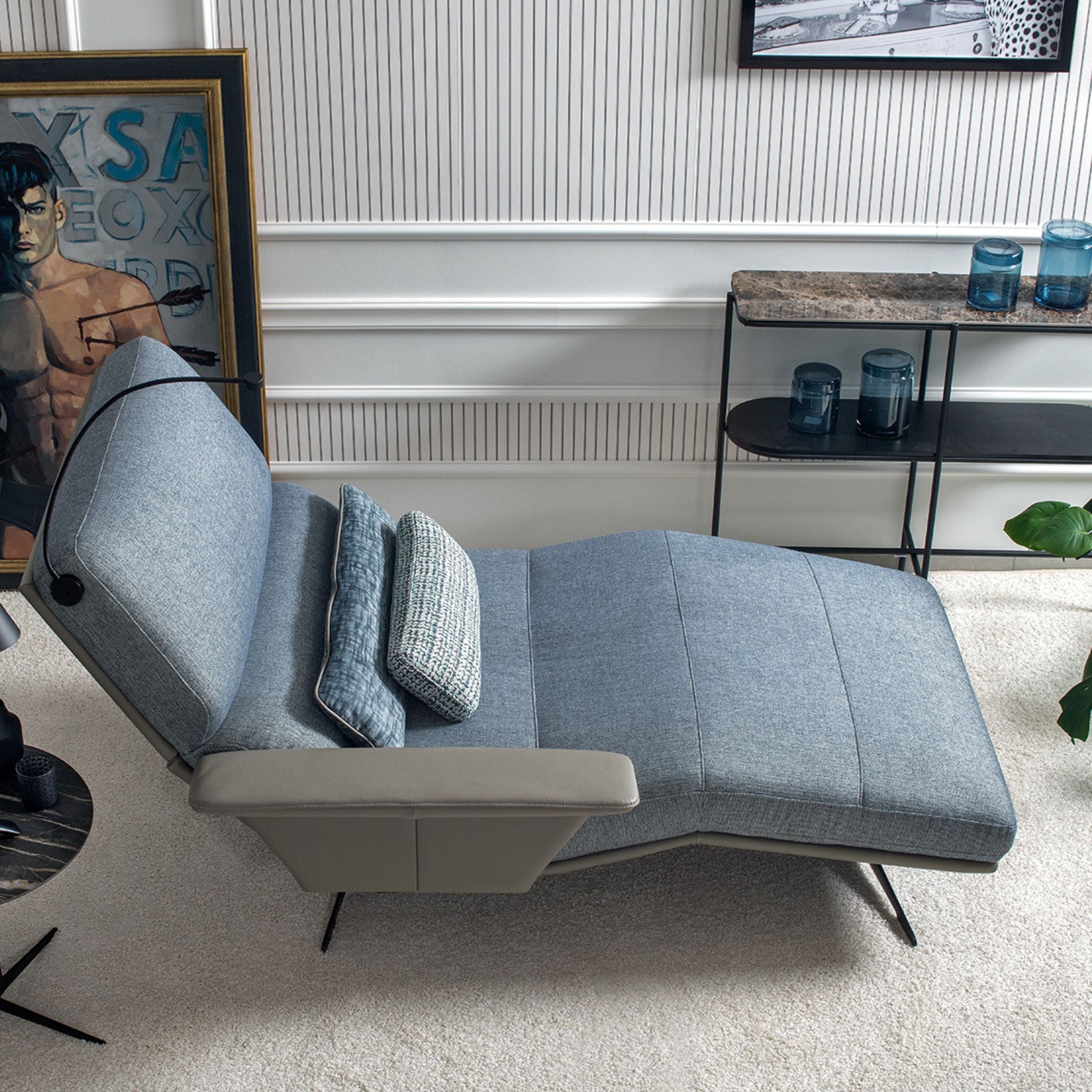 Kler Pausa – a luxurious chaise longue with electric adjustment and relaxation function