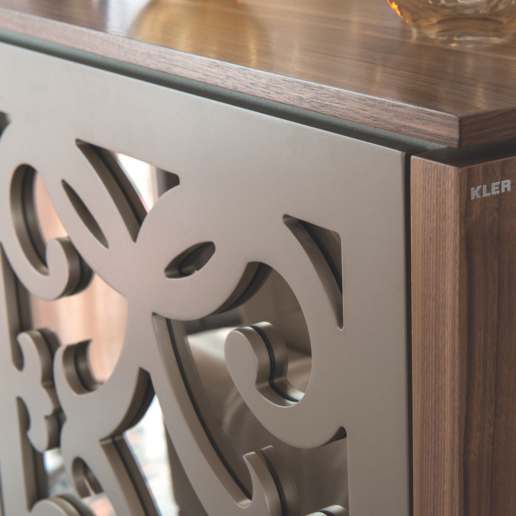 Musica chest of drawers – luxurious design with arabesque motif by Kler