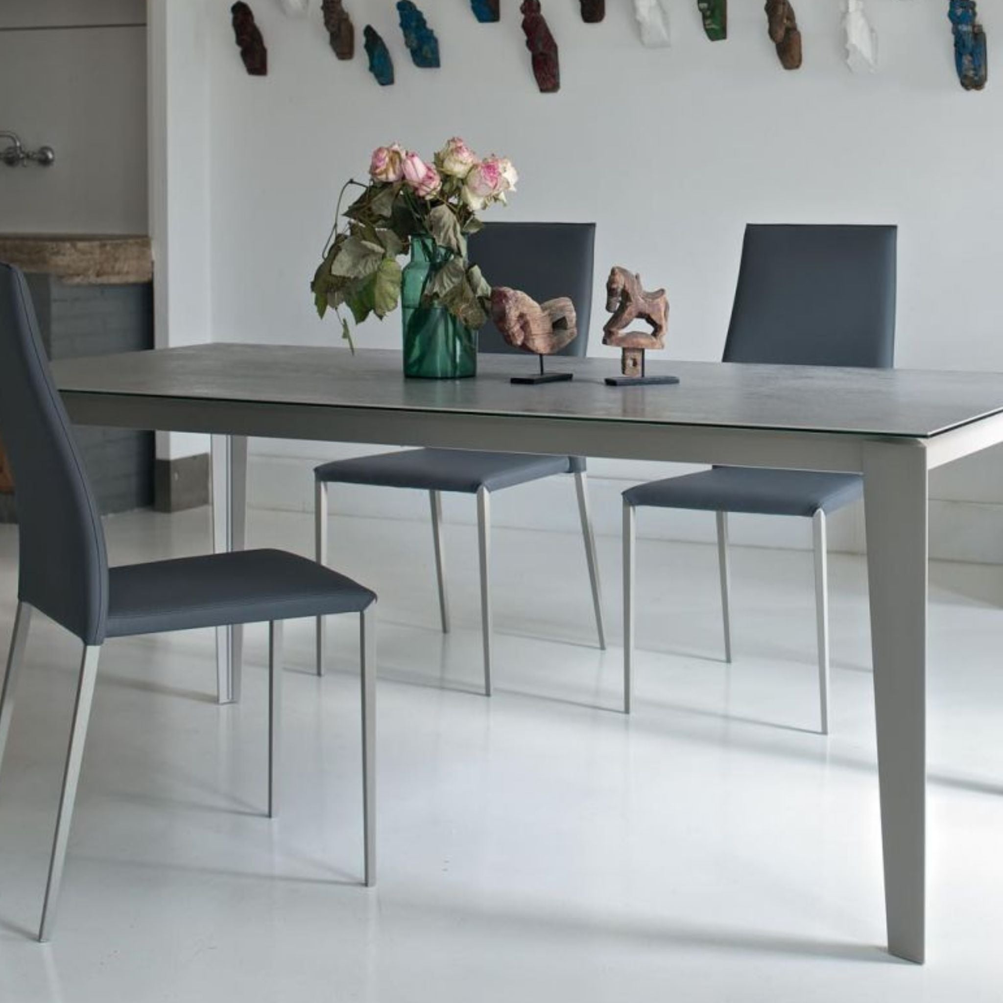 Bontempi Cruz – minimalistyczny stół jadalniany w duchu włoskiego modernizmu