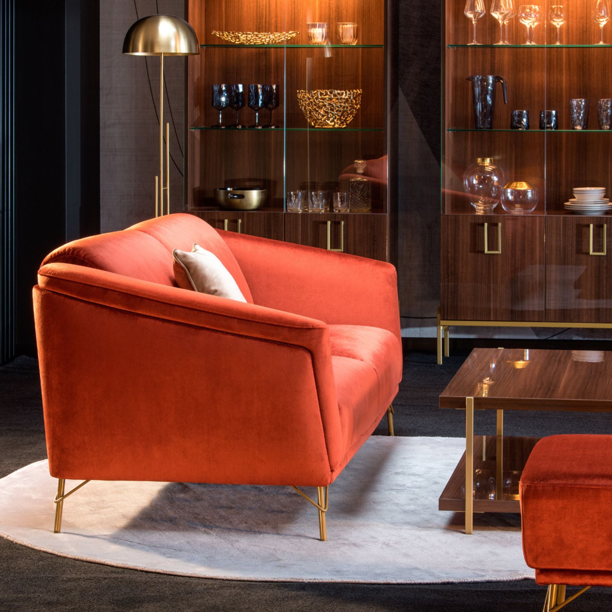 Kler Gondoliere – luksusowy zestaw wypoczynkowy w duchu mid-century modern