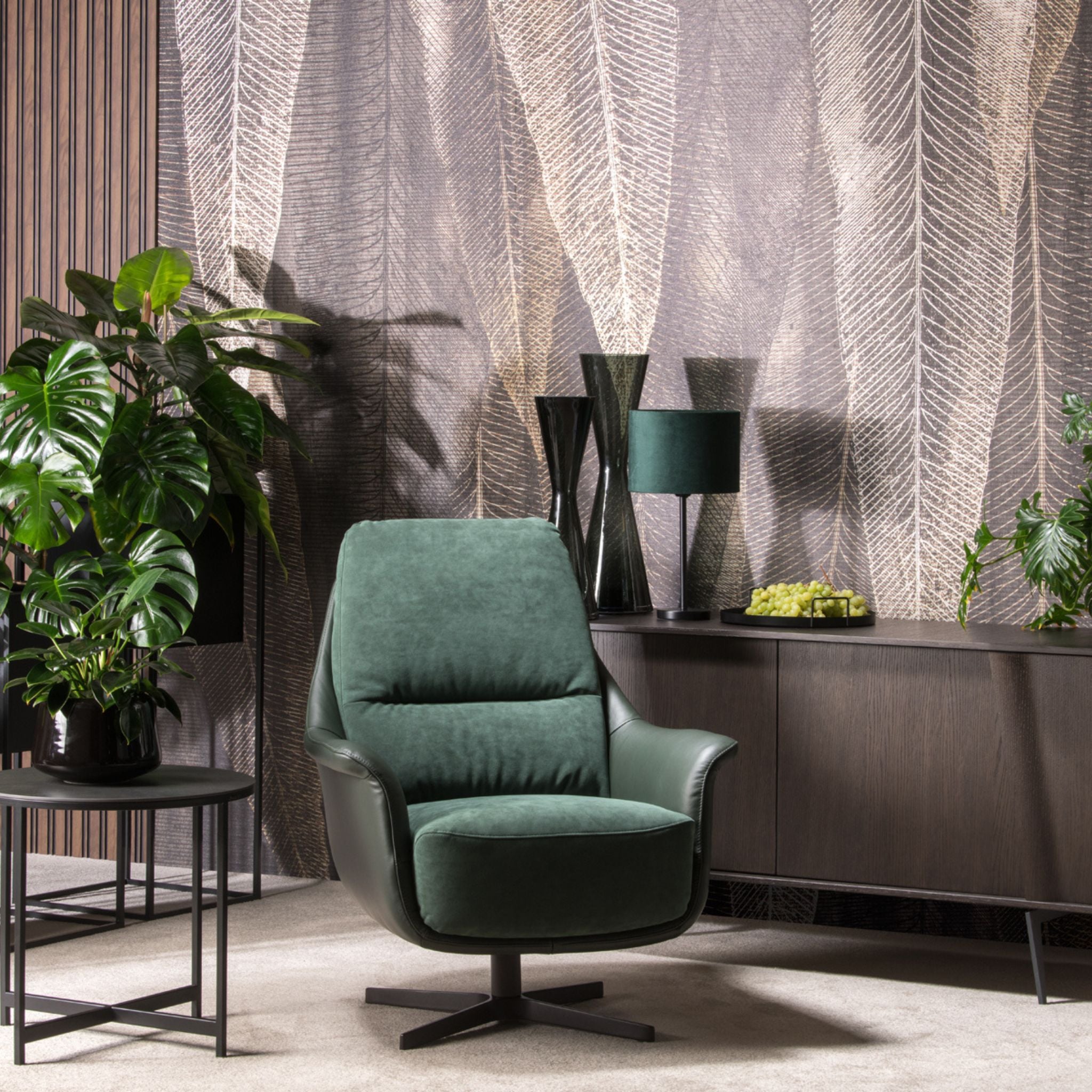Kler Tango – a designer swivel armchair in the form of a luxurious cradle