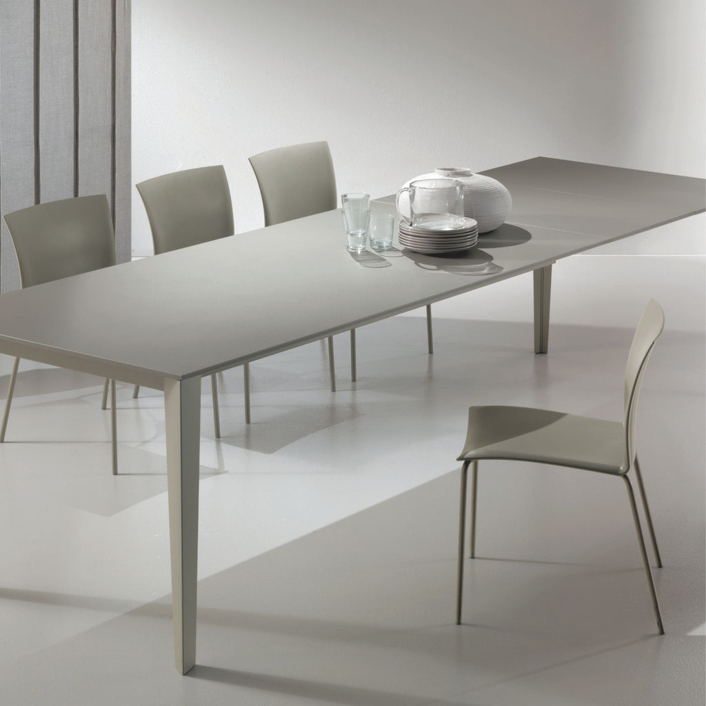Bontempi Cruz – minimalistyczny stół jadalniany w duchu włoskiego modernizmu