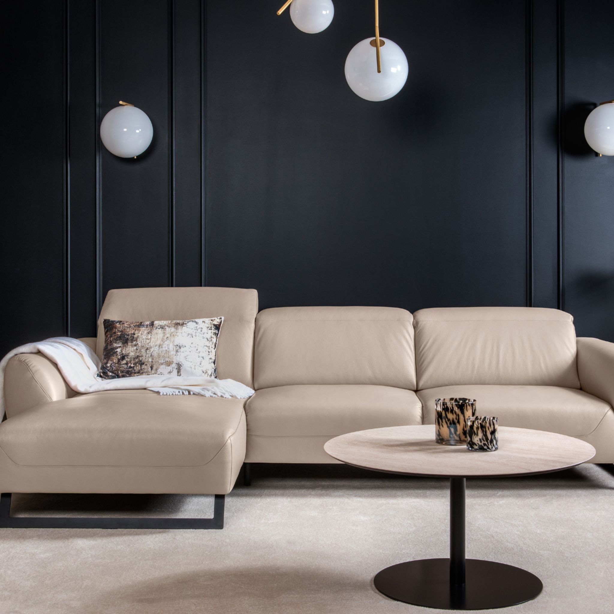 Kler Frase – modułowa sofa premium z elektrycznym systemem relaksu