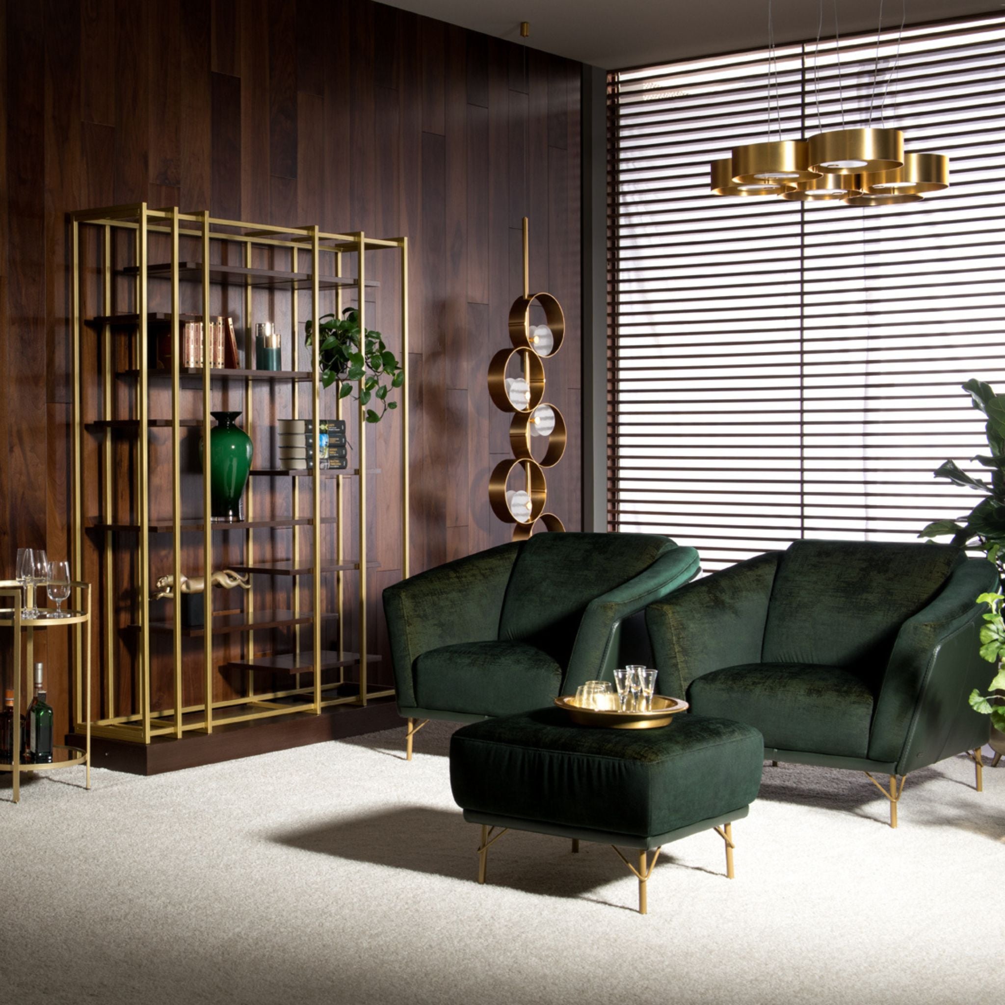 Kler Gondoliere – luksusowy zestaw wypoczynkowy w duchu mid-century modern